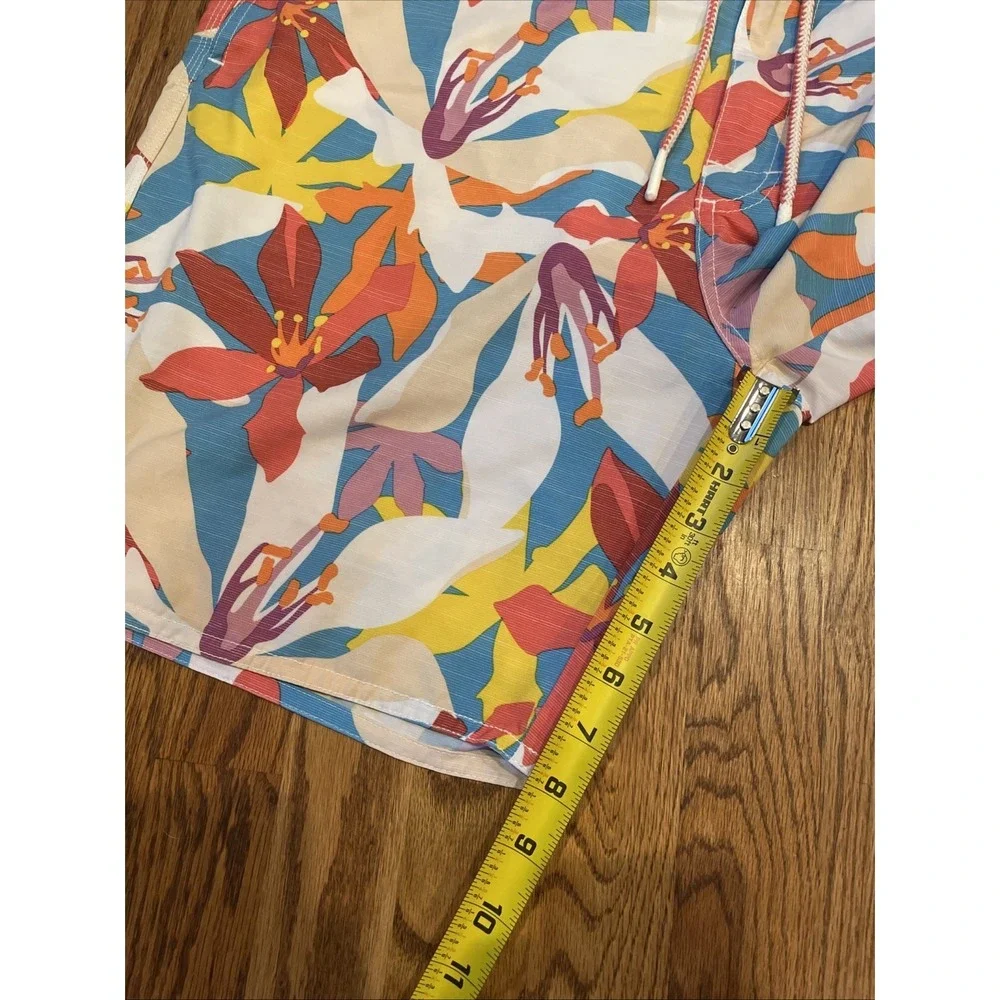 Johnnie O Men's Swim Trunks Multicolored All Over Floral Print Size XL